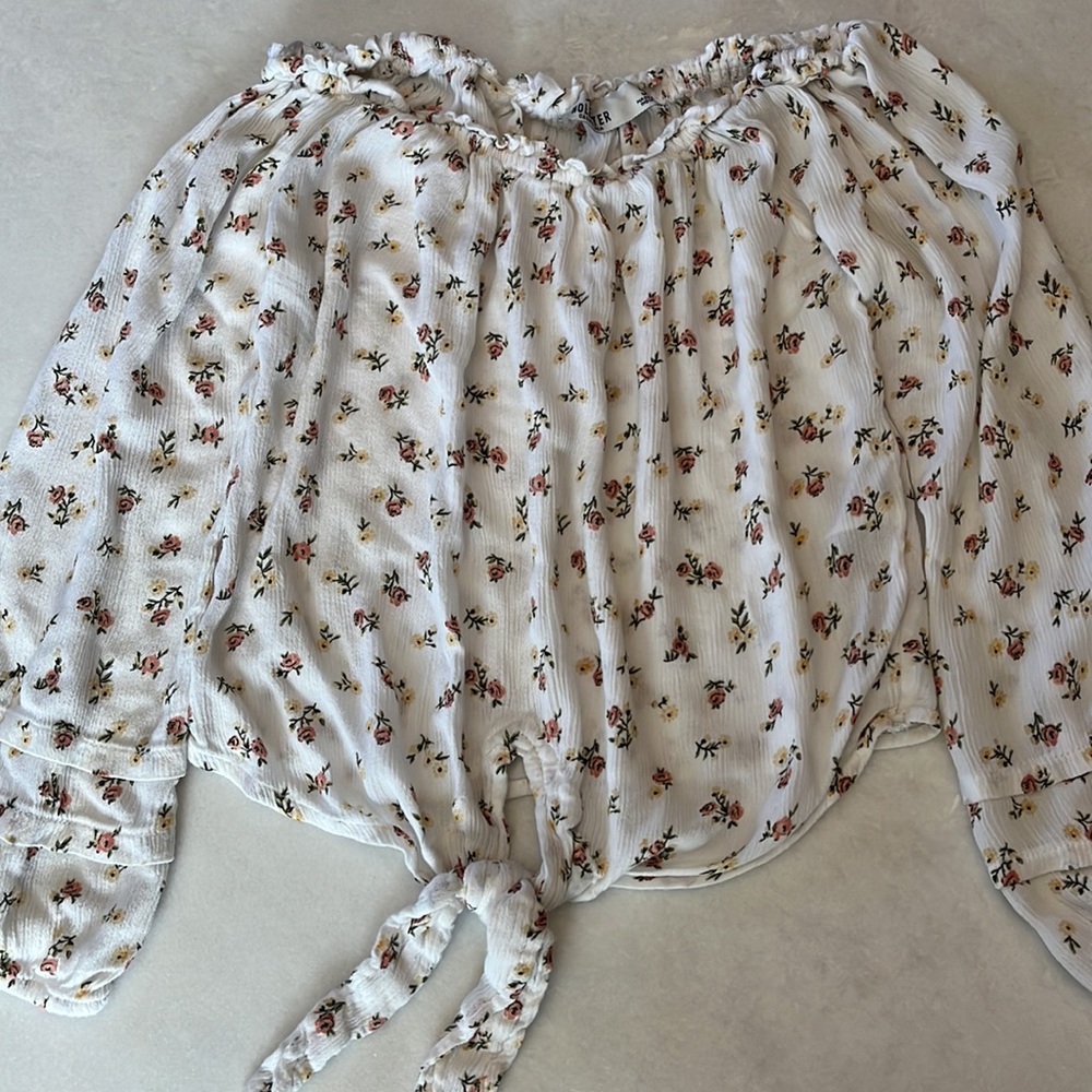 Hollister Floral Top Size S - Juniors - Picture 3 of 8